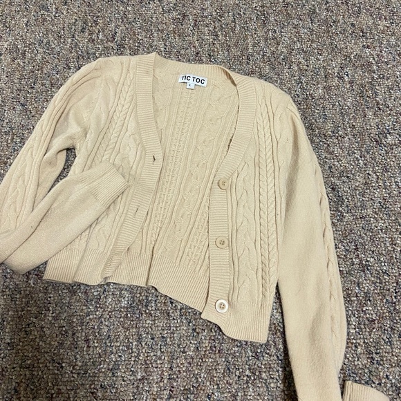 NWOT CARDIGAN - Picture 4 of 5